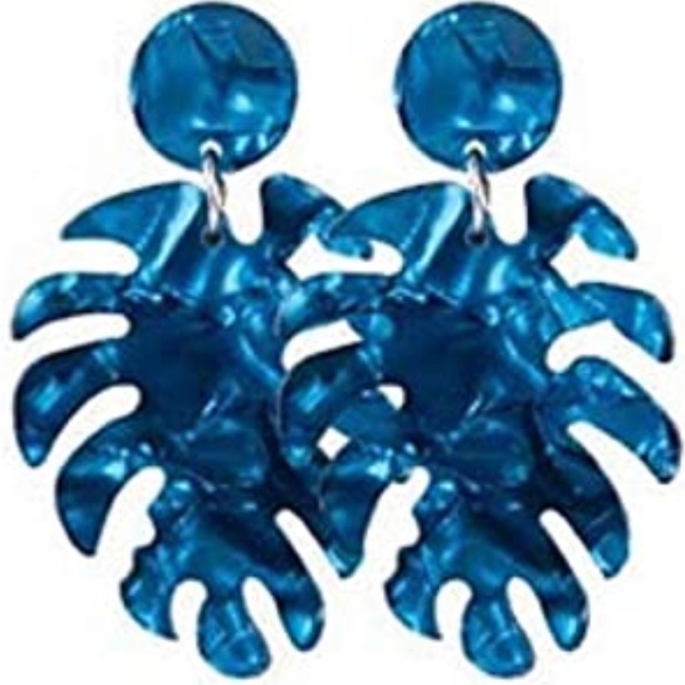 🌱 Acrylic Bohemian Leaf Shaped Earrings